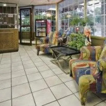 Canadas Best Value Inn YYC
